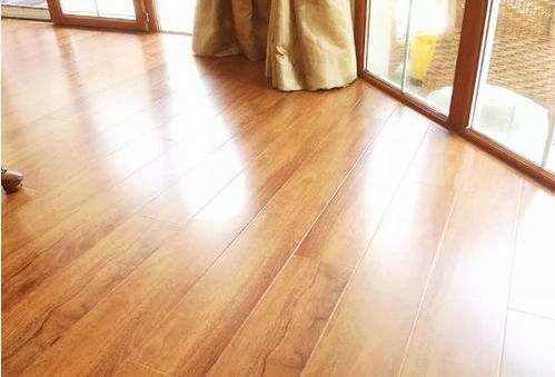 鋪瓷磚好還是木地板好？木地板的這一個(gè)優(yōu)點(diǎn)，足夠你下決定了！